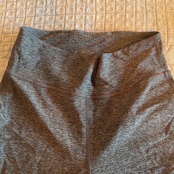 Lululemon crop pant - Picture 3 of 4